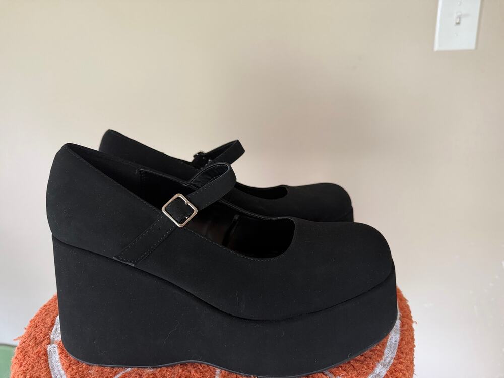Soda size 11 big platform Mary Jane black y2k